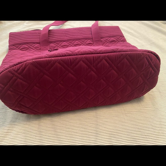 Vera Bradley Large Tote - Picture 4 of 6